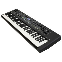 YAMAHA CK61 STAGE PIANO SYNTHESIZER
