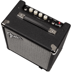 FENDER RUMBLE 15 V3 POJAČALO