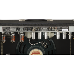 FENDER '64 CUSTOM DELUXE REVERB POJAČALO