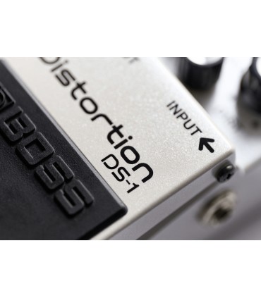 BOSS DS-1WH Distortion Limited Edition PEDALA EFEKT